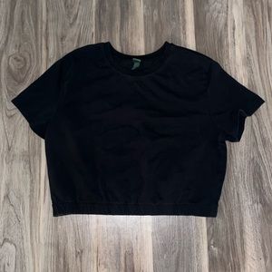 WILD FABLE—All Black Cropped Tee
